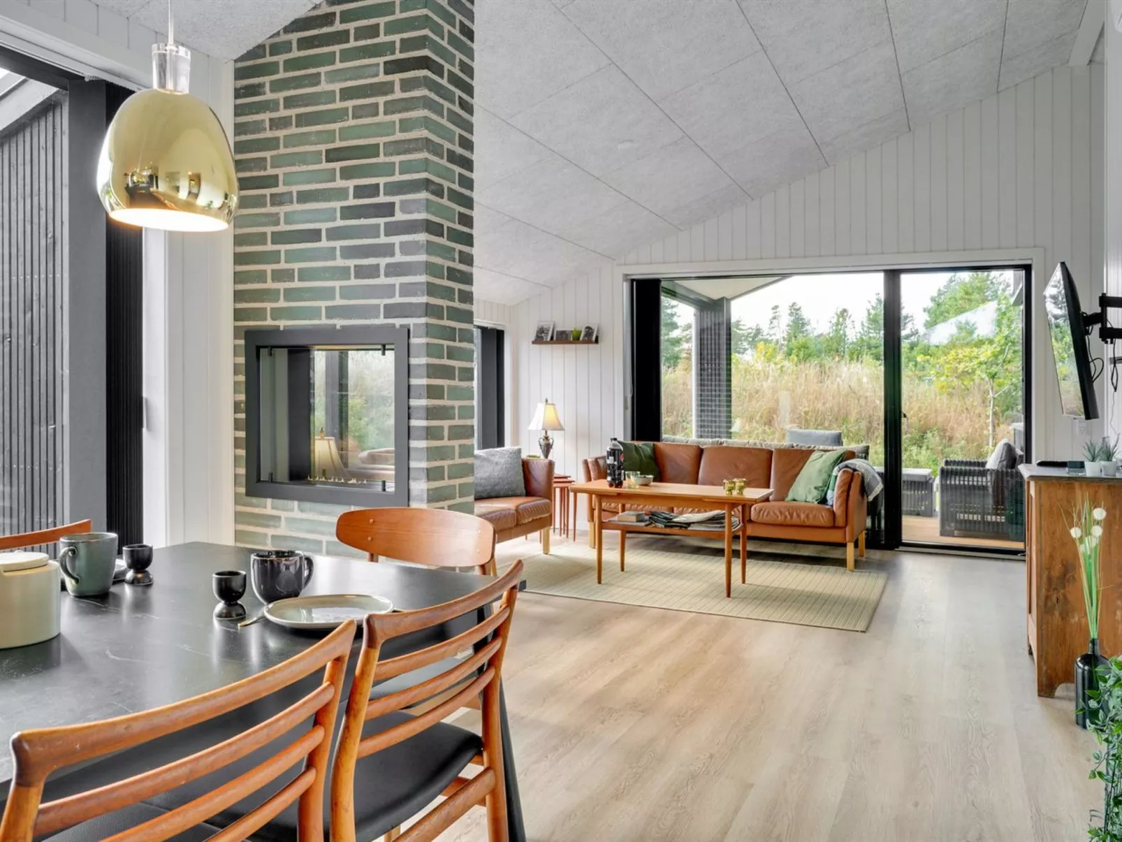 "Sinna" -  from the sea-Drinnen