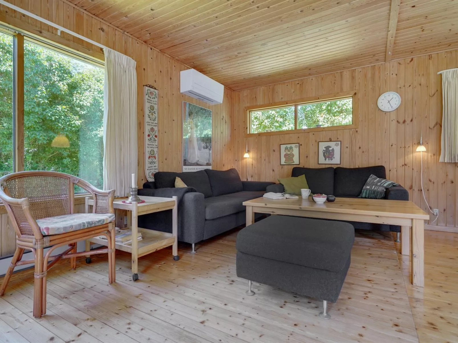 "Hege" - 450m from the sea-Inside