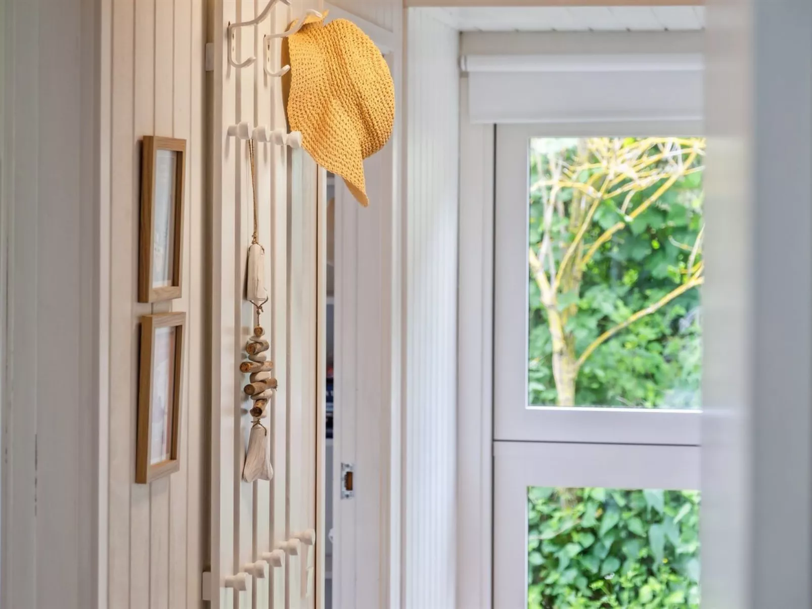 "Morten" - 500m from the sea-Inside