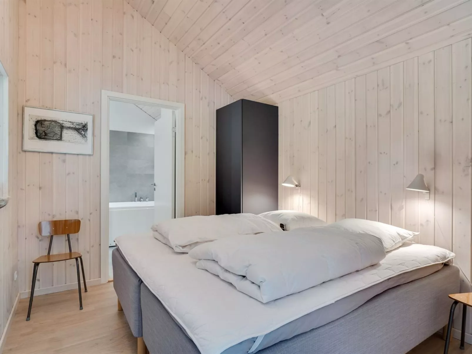 "Ella" - 1.2km to the fjord-Dedans