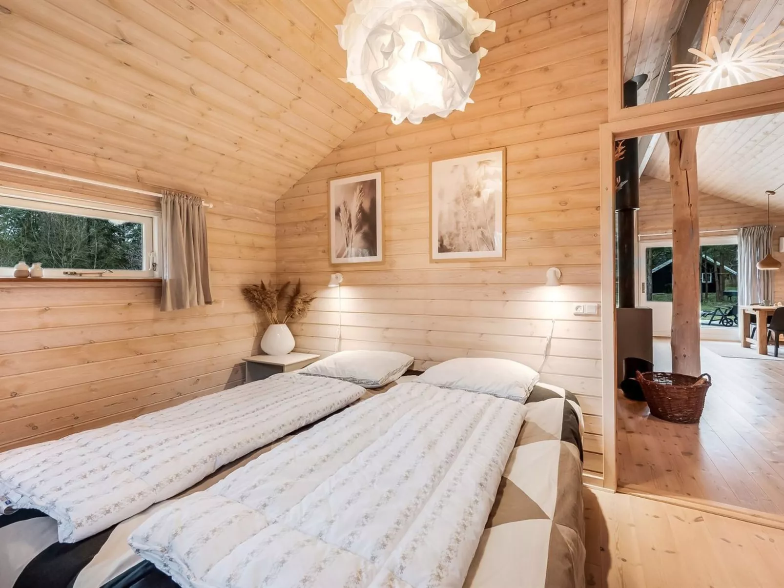 "Aman" - 700m to the fjord-Inside