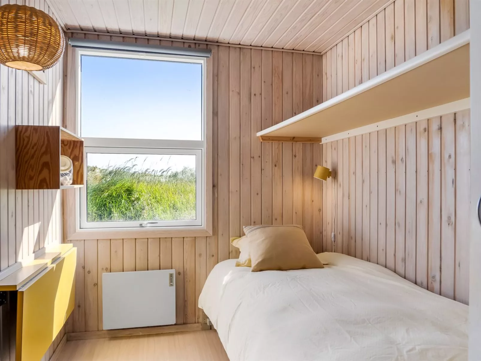 "Aatu" - 360m from the sea-Inside