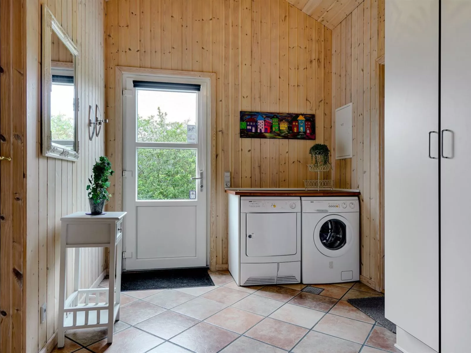 "Ulrikke" - 12km from the sea-Inside