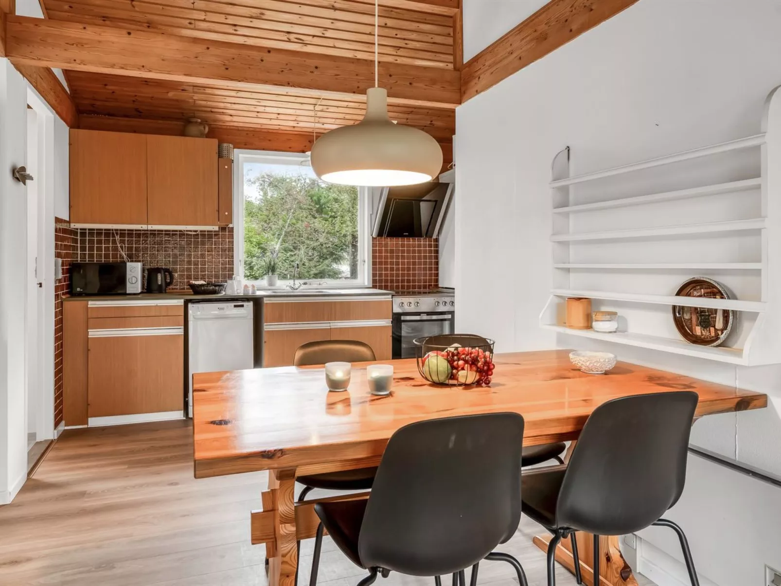 "Thomine" - 200m from the sea-Drinnen