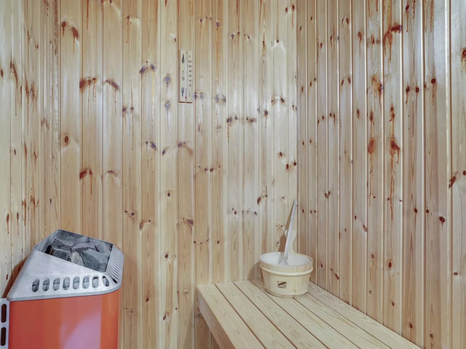 "Ove" - 500m from the sea-Inside