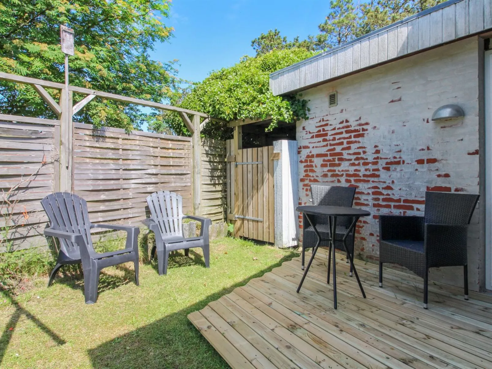 "Sylvie" - 1.5km from the sea-Outside