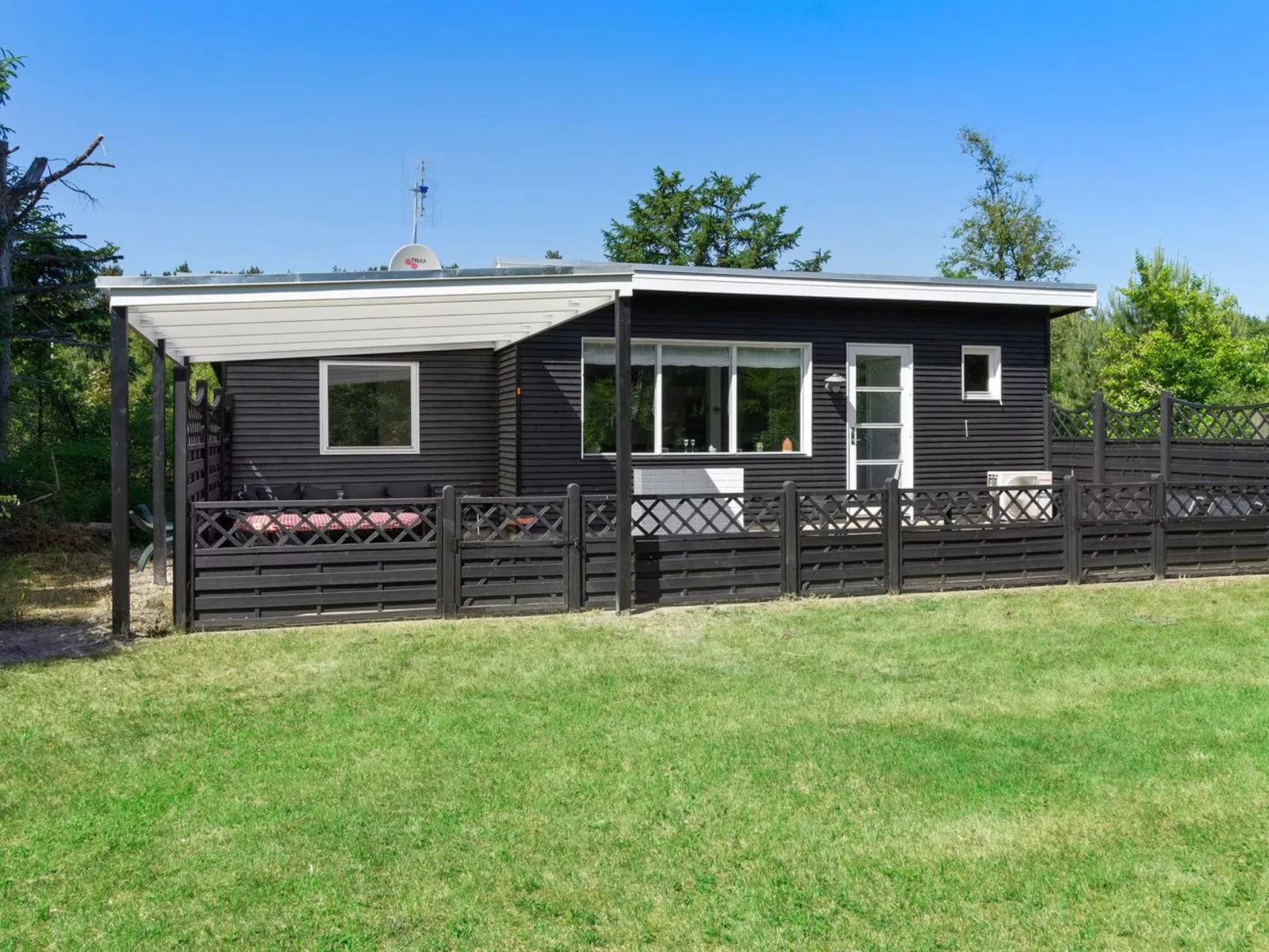 "Raya" - 250m from the sea-Draußen