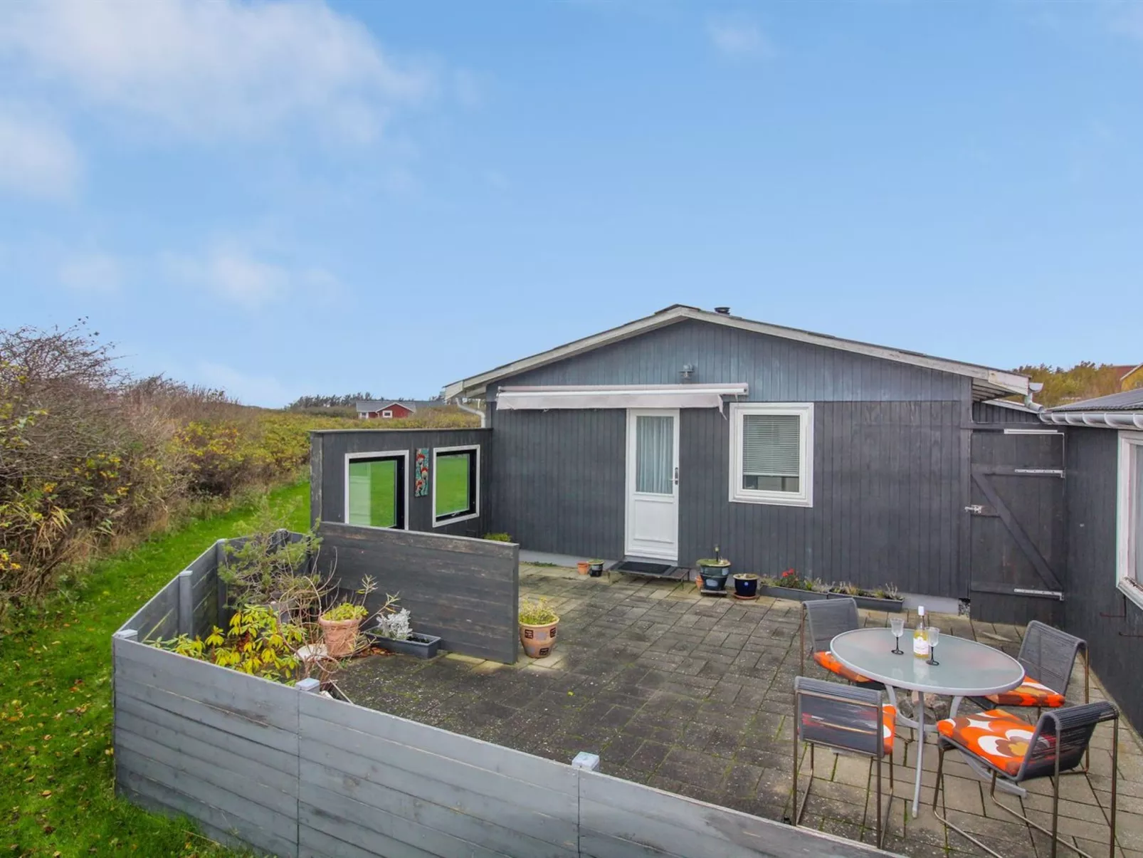 "Edvin" - 400m from the sea-Draußen