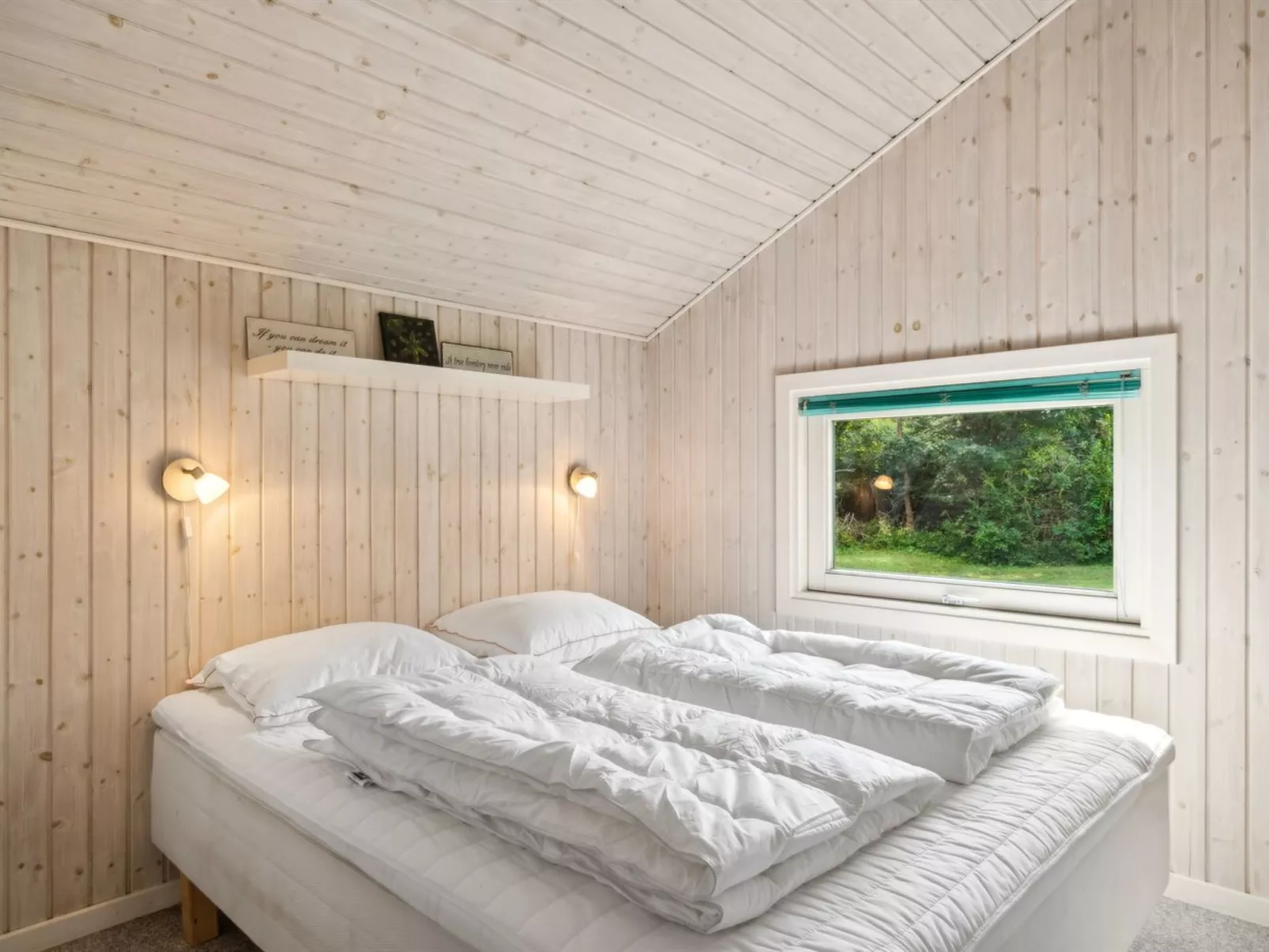 "Batsha" - 350m from the sea-Drinnen