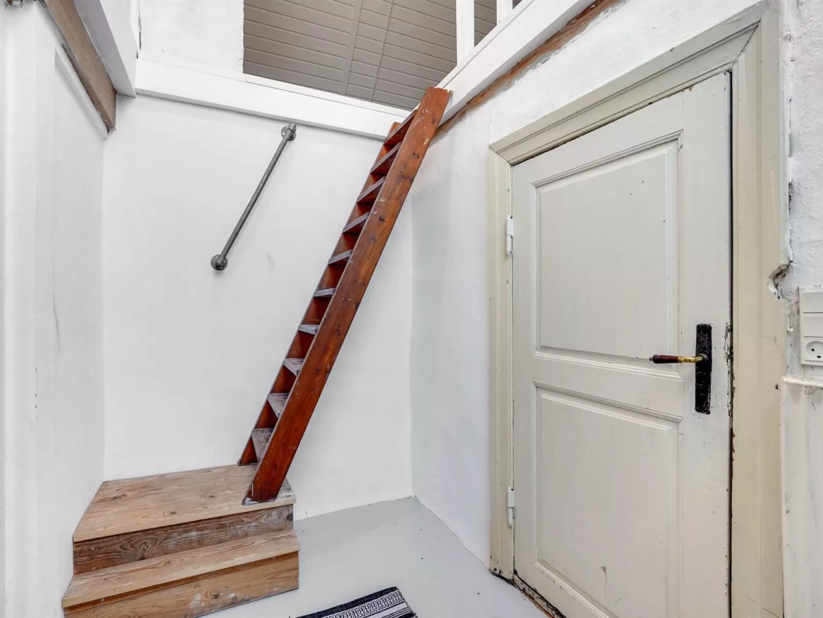 "Aughe" - 25km from the sea-Drinnen