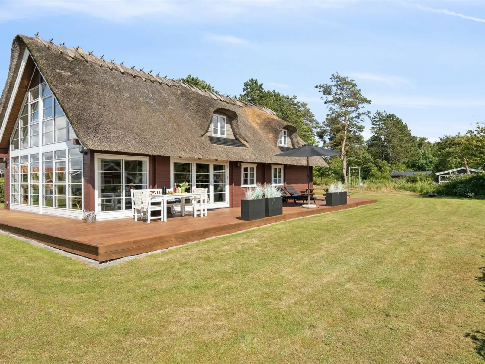 "Ginnie" - 300m from the sea-Outside