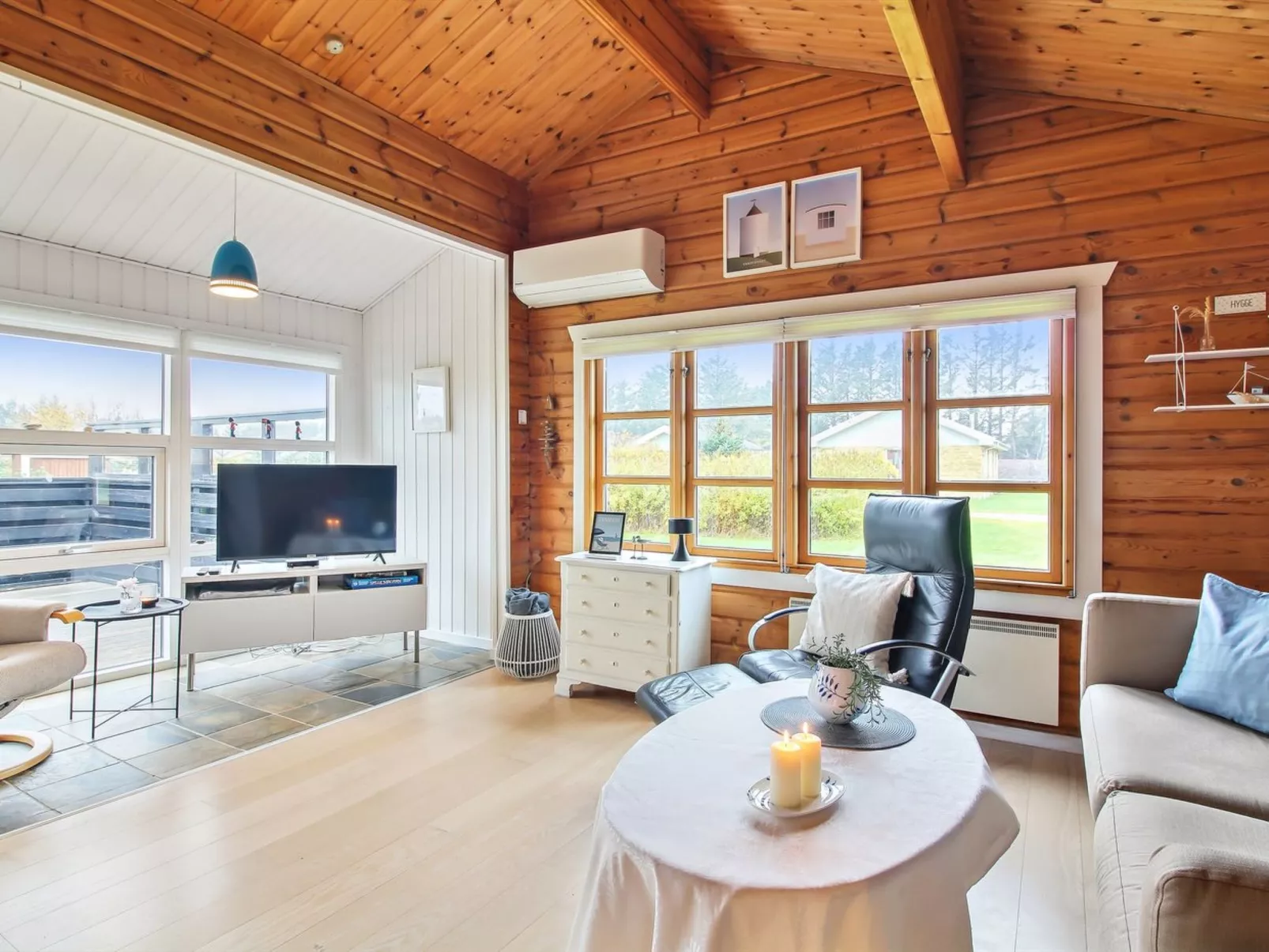 "Awarth" - 500m from the sea-Inside