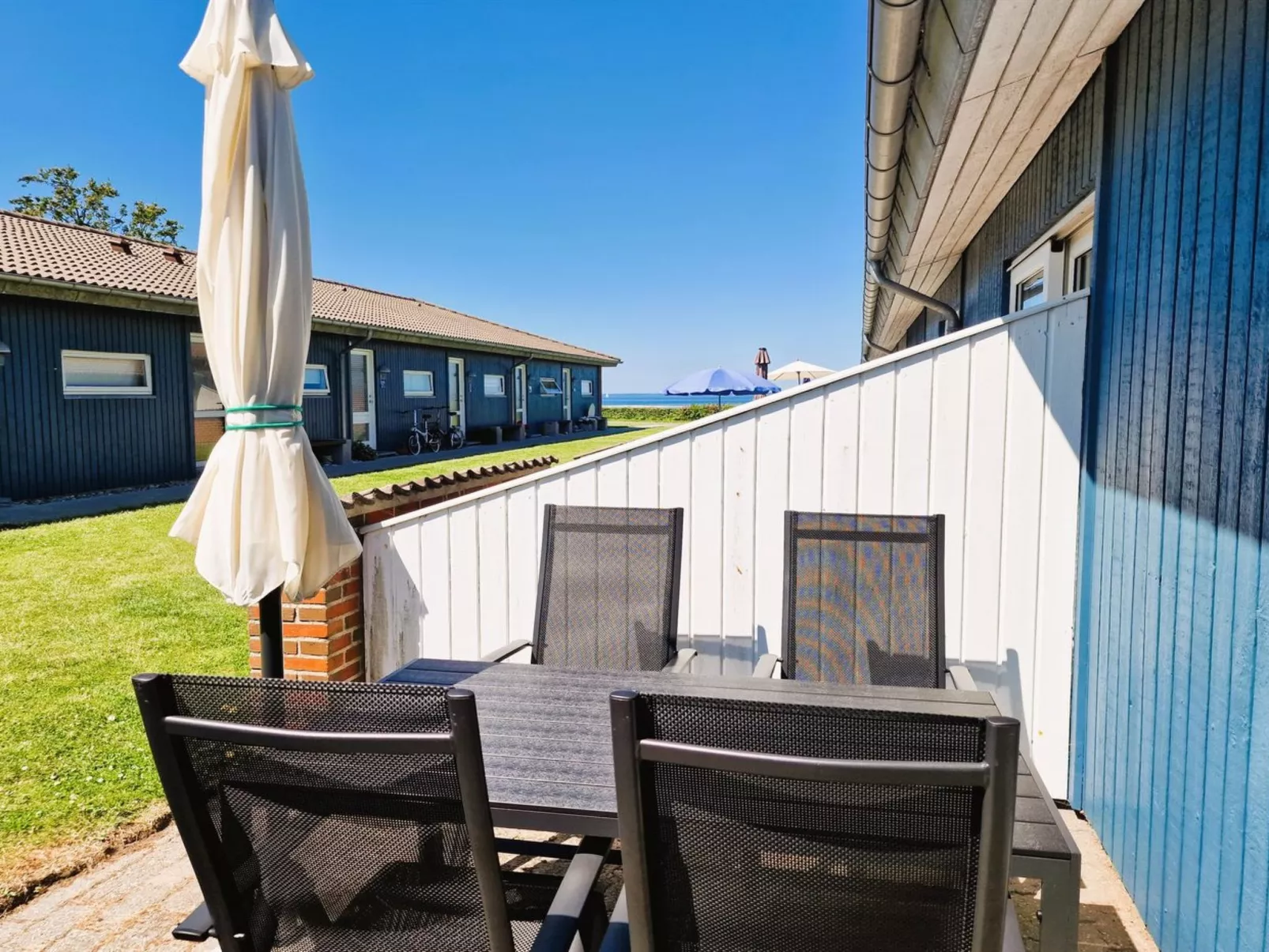 "Emira" - 50m from the sea-Outside