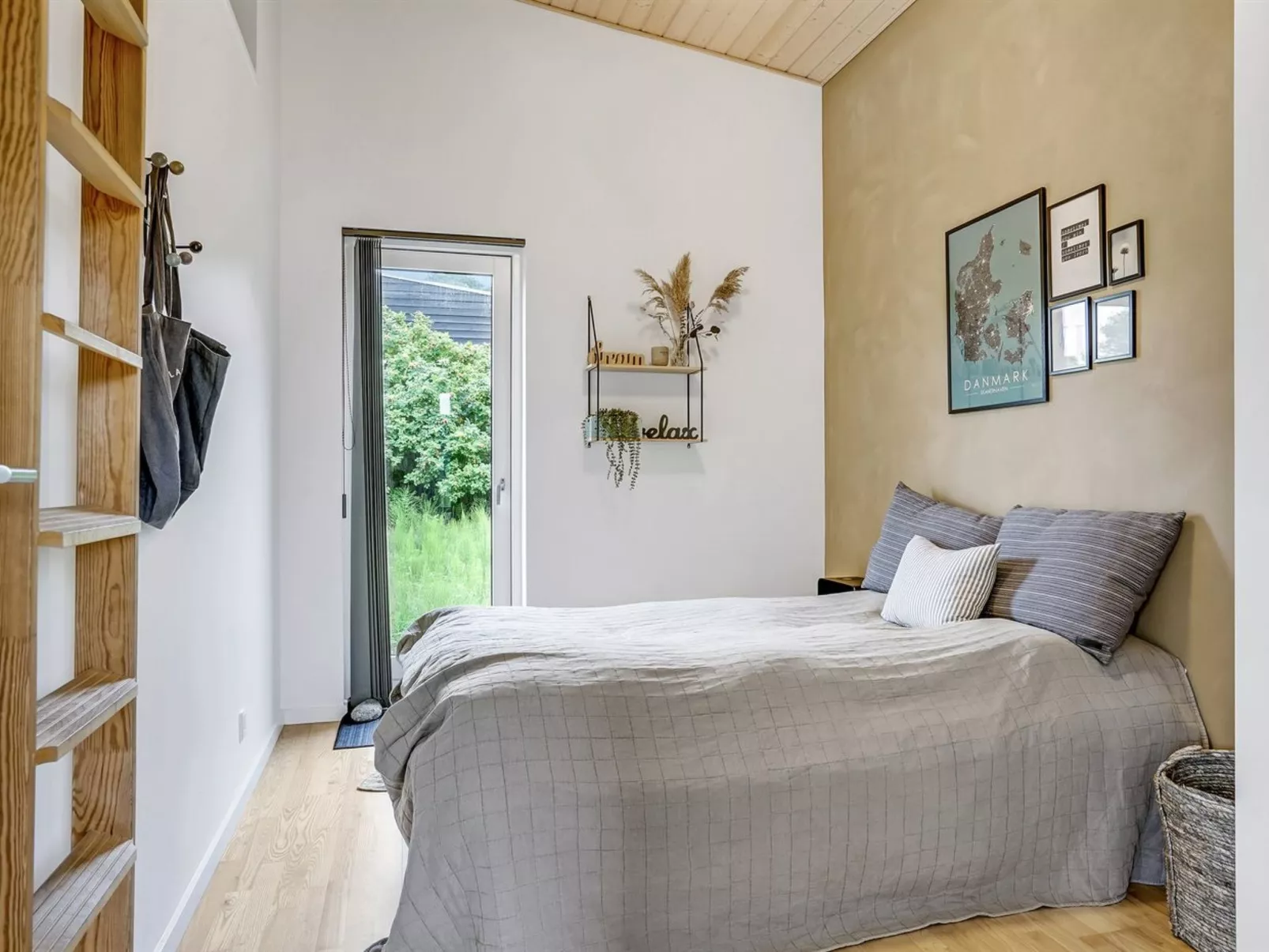 "Anny" - 100m from the sea-Drinnen