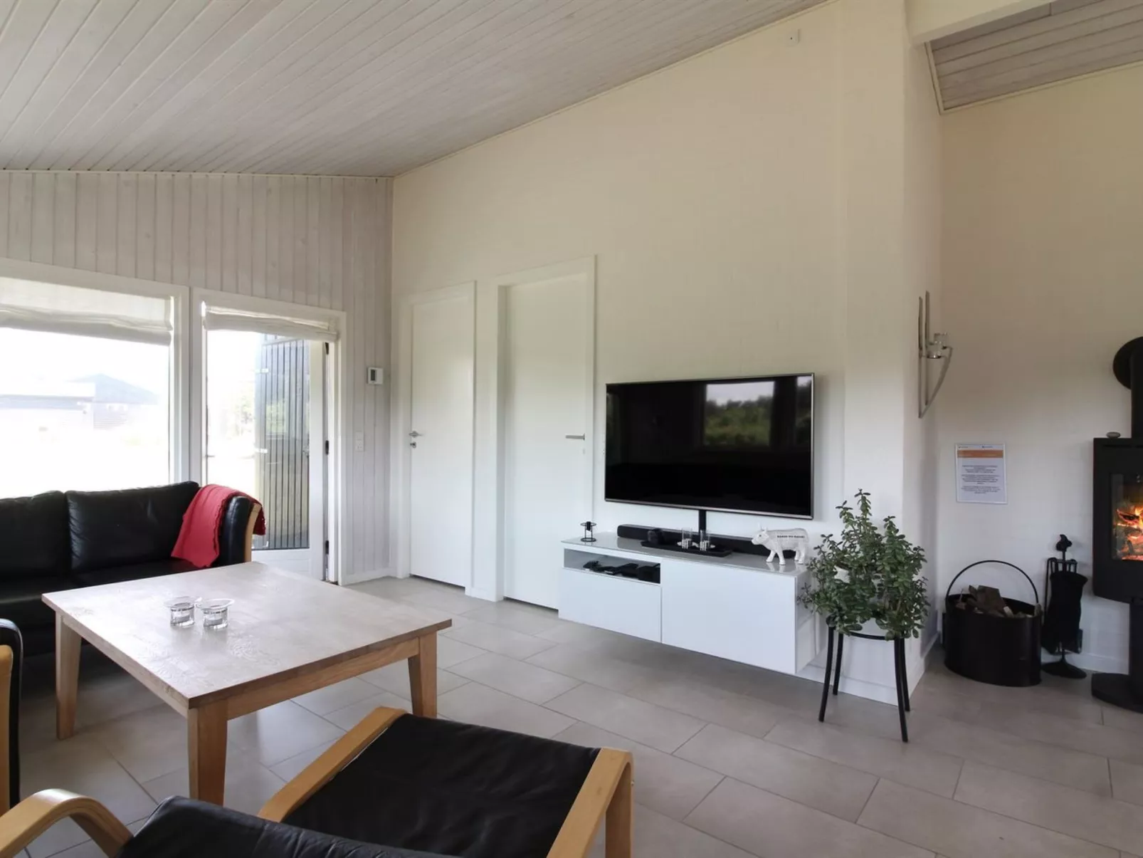 "Alberga" - 700m from the sea-Drinnen