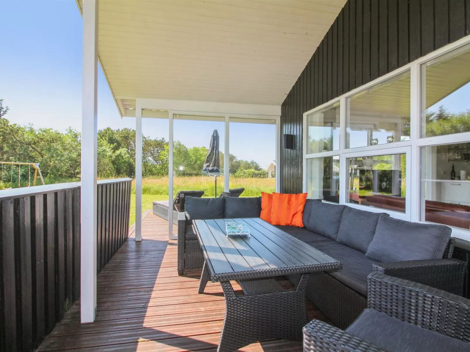 "Grit" - 650m from the sea-Draußen