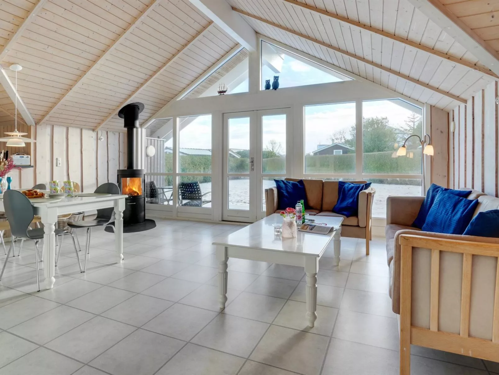 "Gertrud" -  from the sea-Drinnen