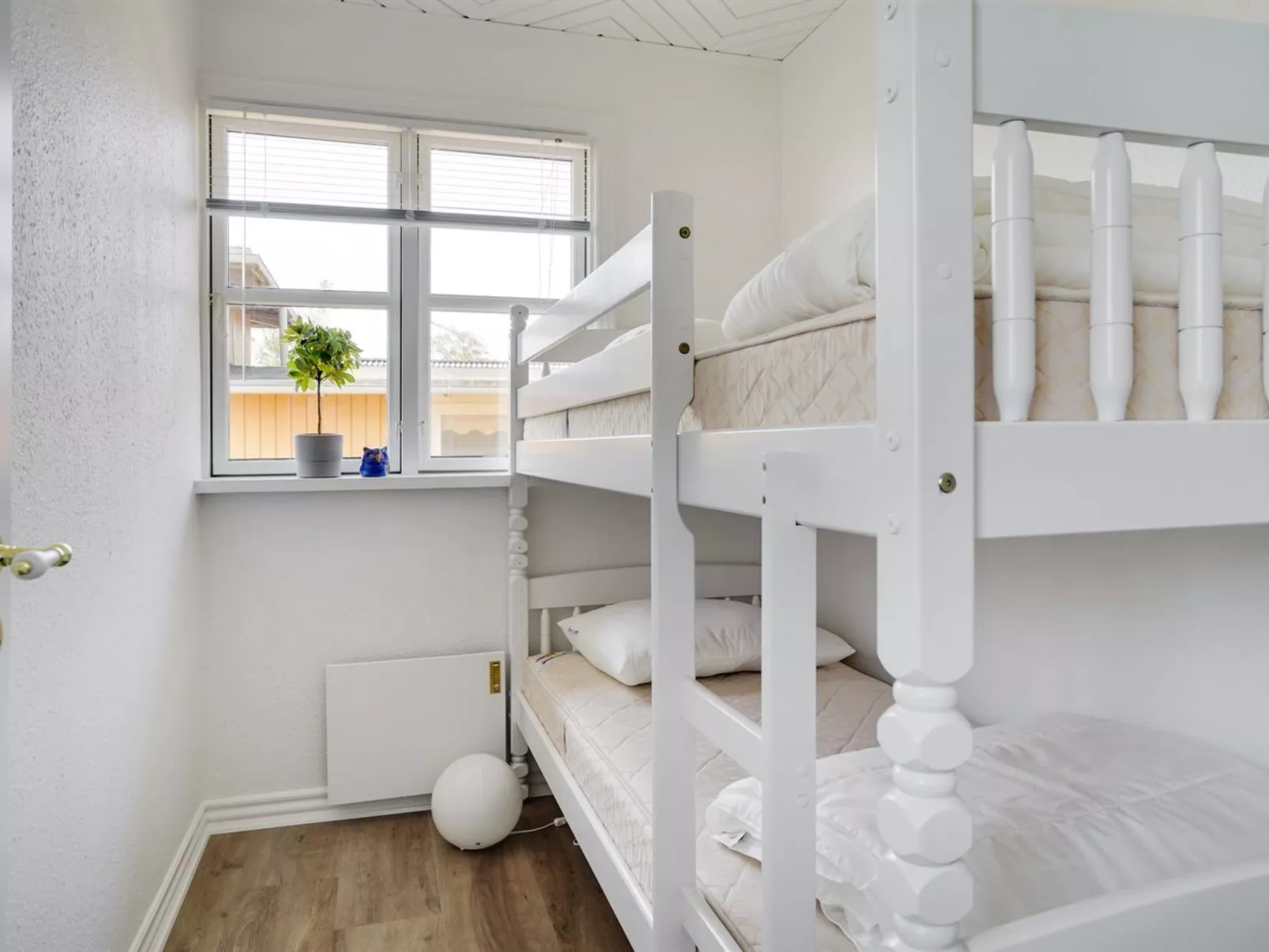 "Hwitserk" - 5m from the sea-Inside