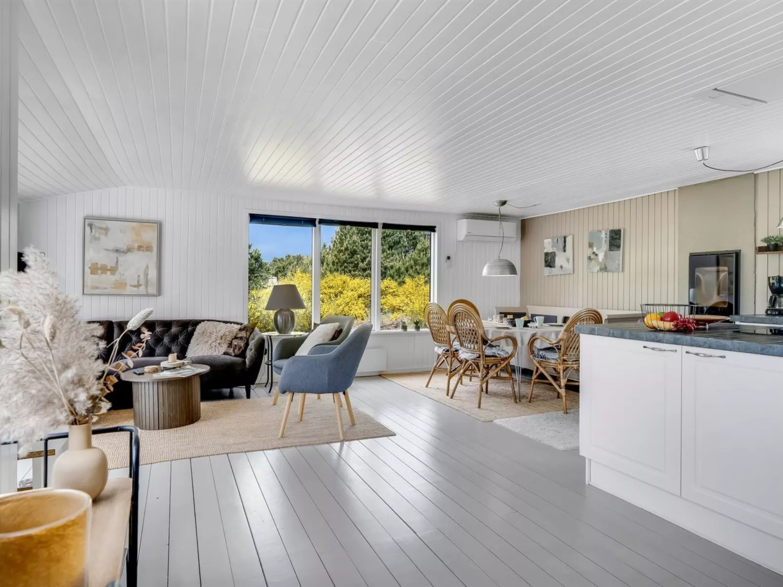 "Noralee" - 3.5km from the sea-Inside