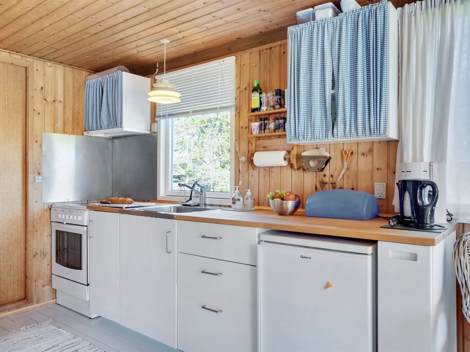 "Julla" - 1.5km from the sea-Dedans