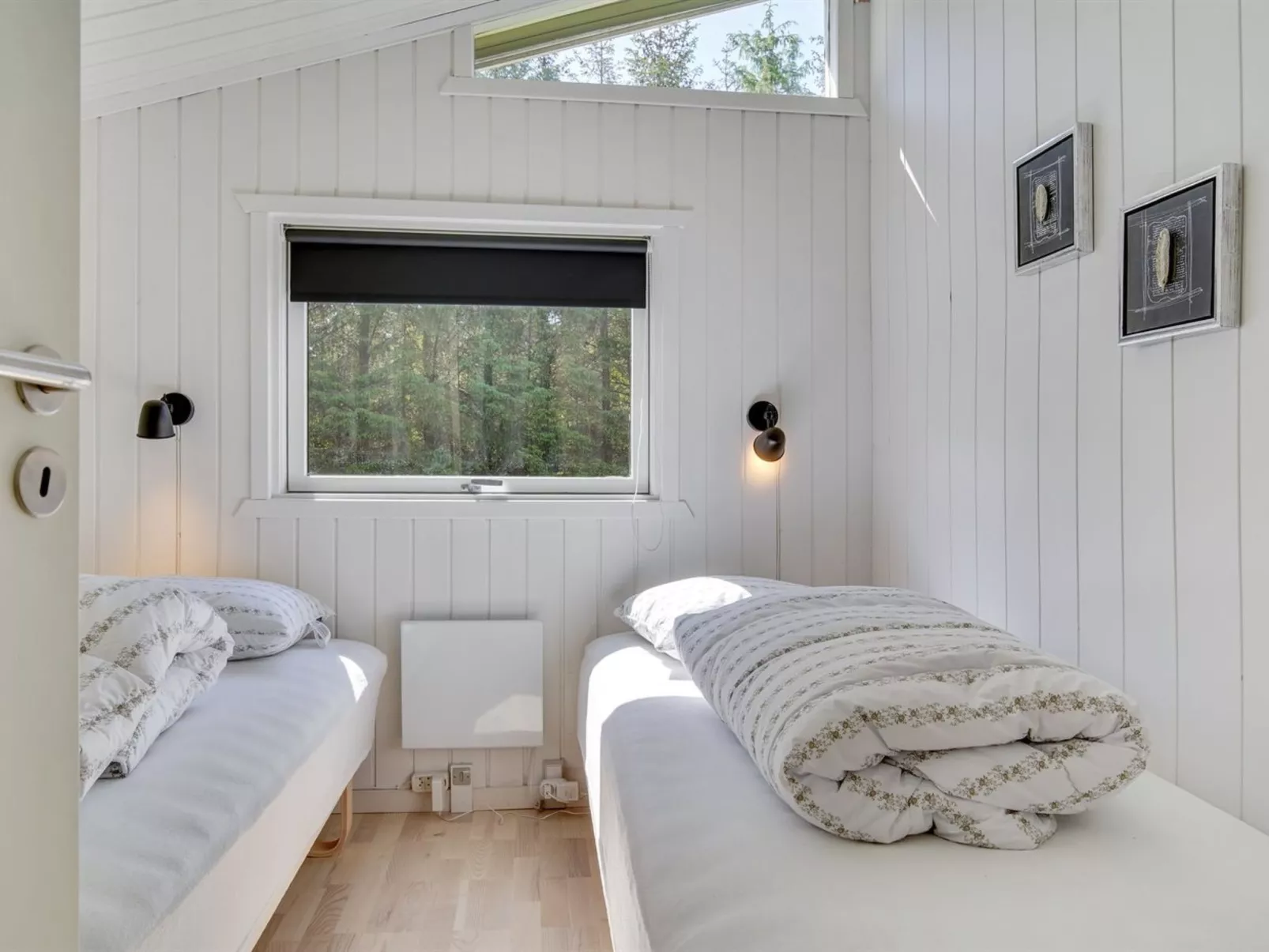 "Ally" - 250m from the sea-Inside