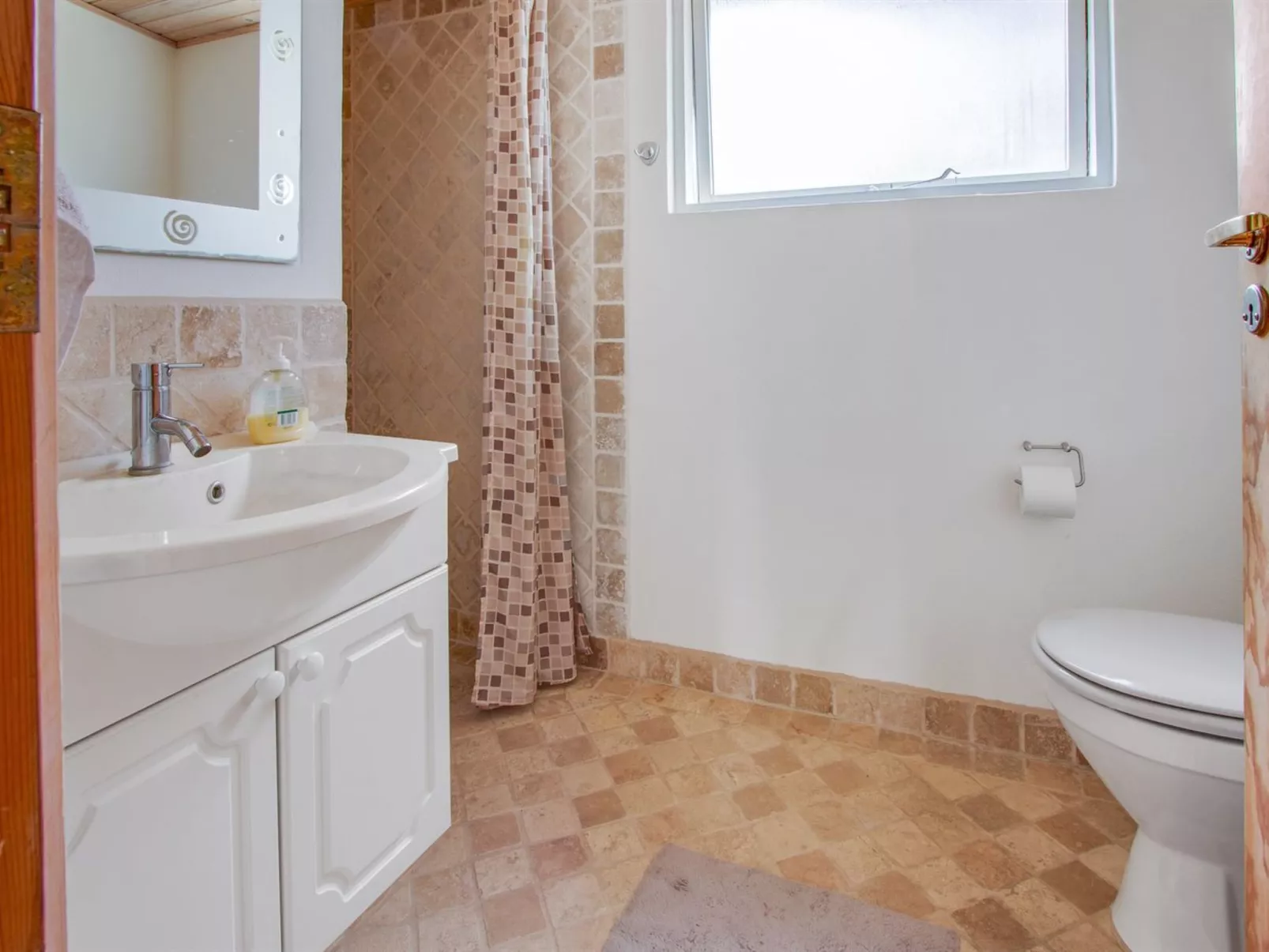 "Svend" - 1.5km from the sea-Drinnen