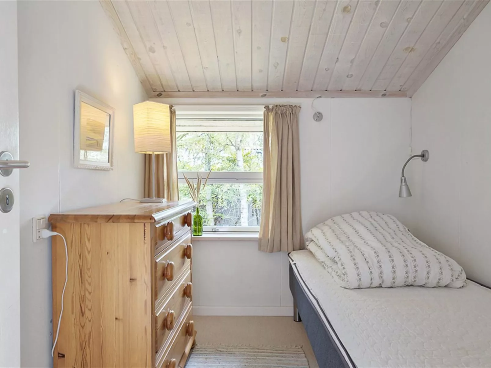 "Amabel" - 200m from the sea-Inside