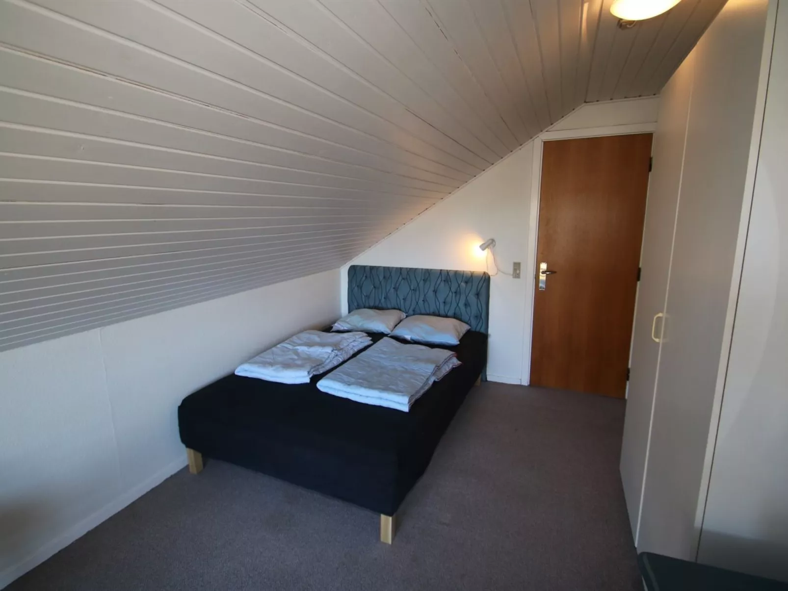 "Sauli" - 200m to the fjord-Drinnen