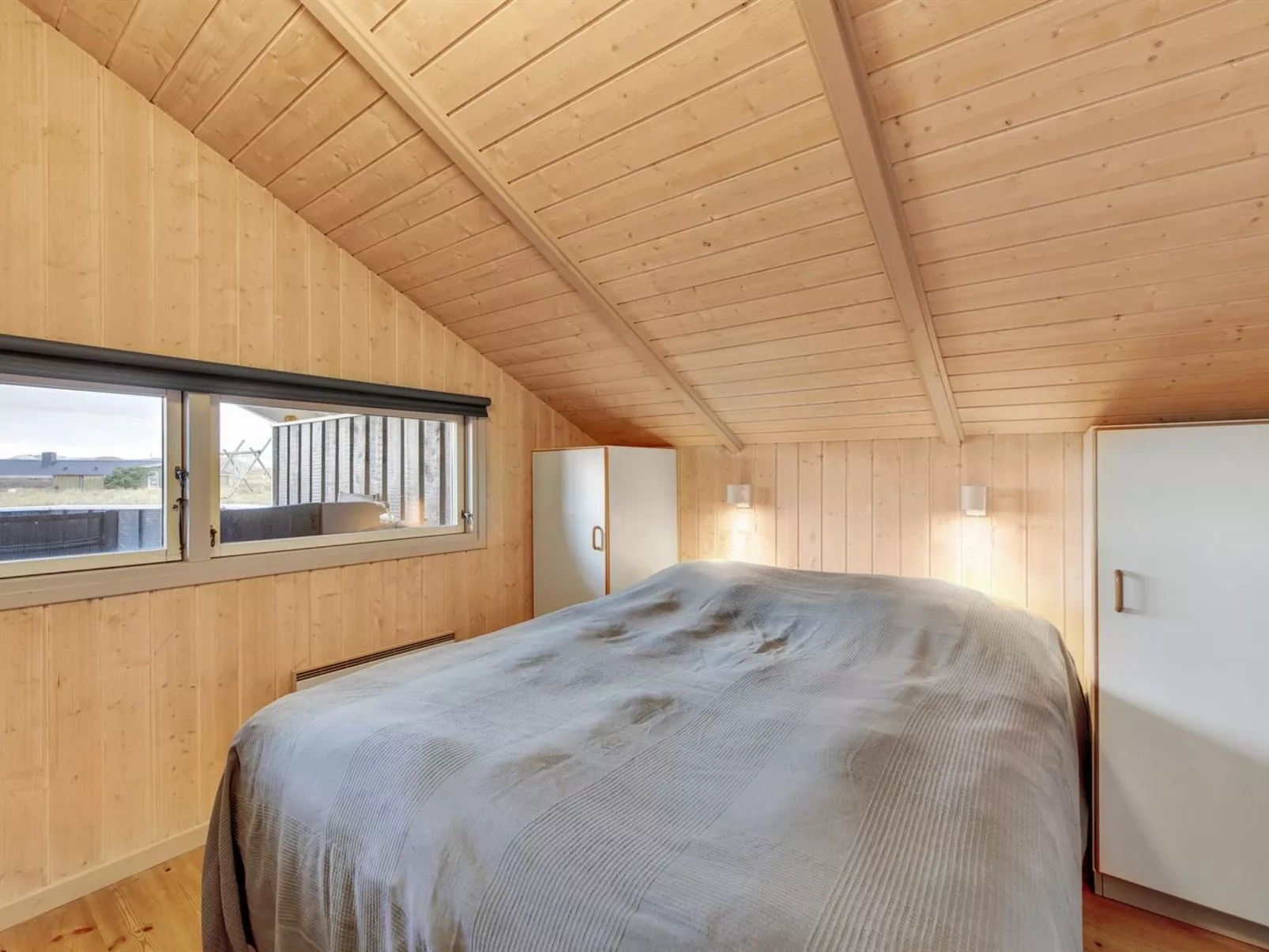 "Durita" - 600m to the fjord-Drinnen