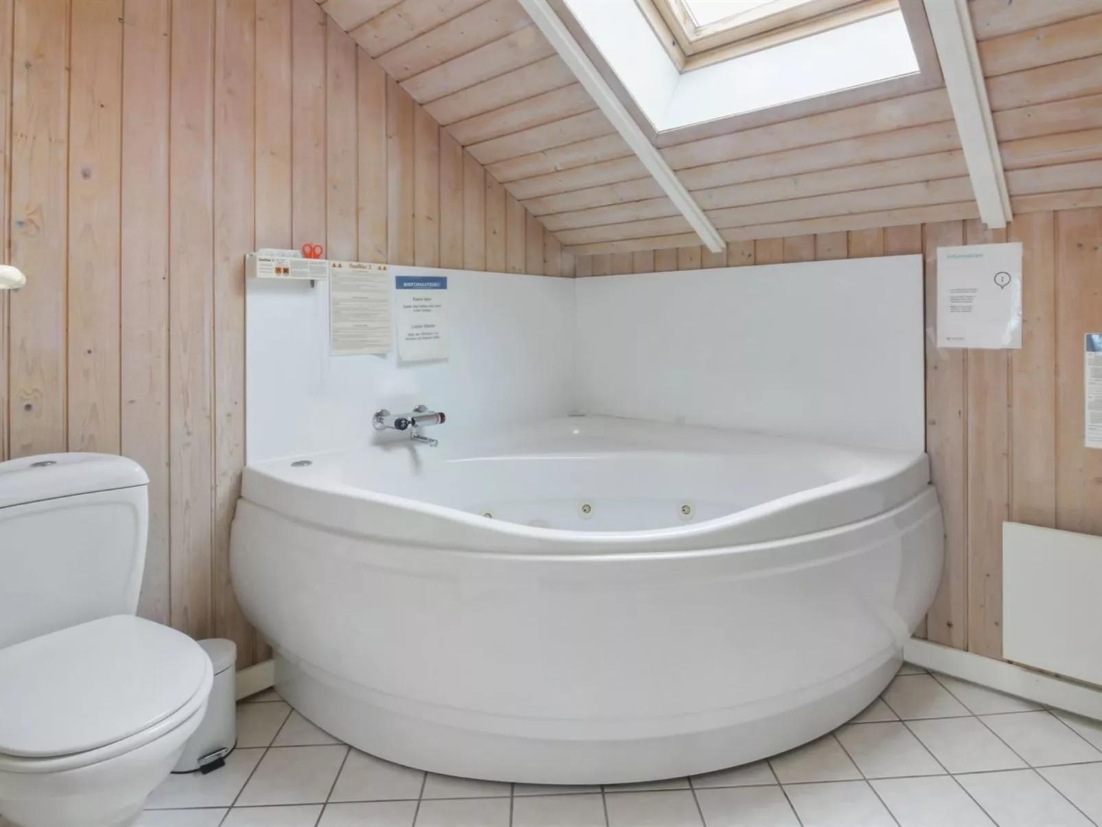 "Pirkka" - 50m to the fjord-Inside