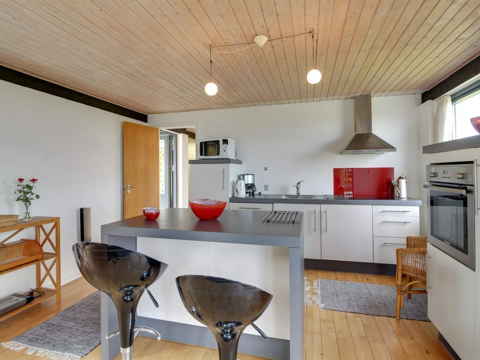 "Kiowa" - 100m from the sea-Dedans