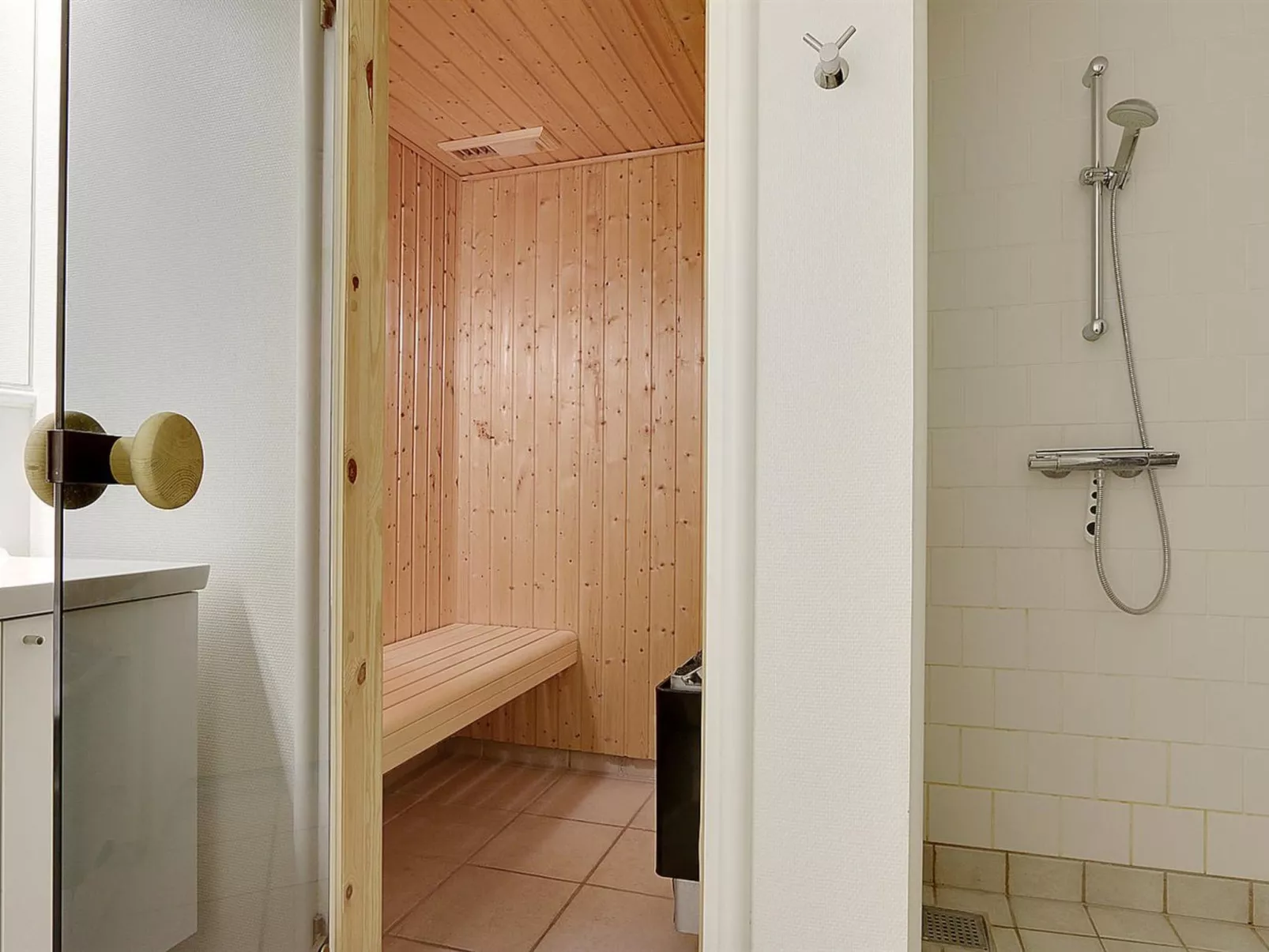 "Terina" - 5m from the sea-Inside