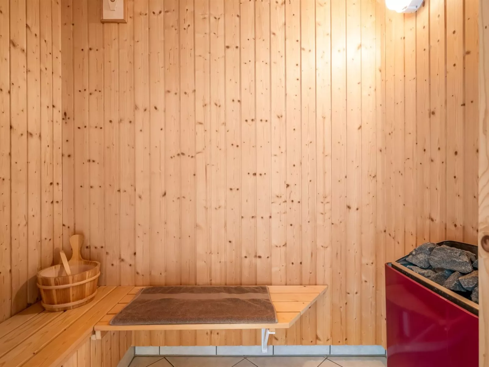 "Thormar" - 1.5km from the sea-Inside