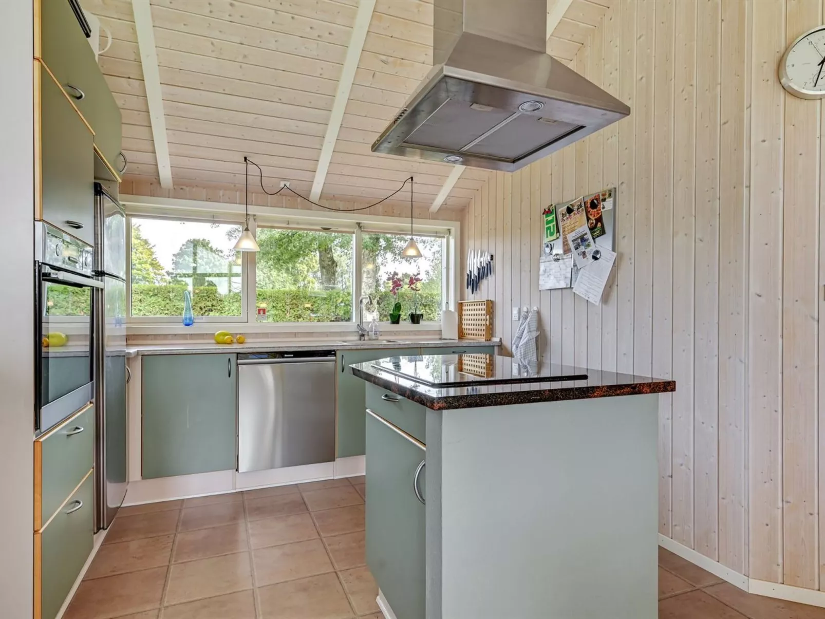 "Tashina" - 200m from the sea-Inside