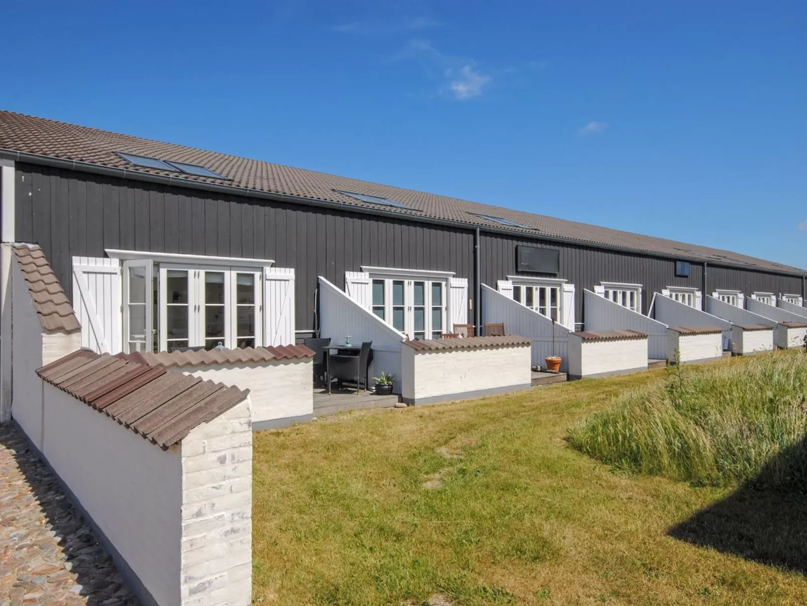 "Segot" - 100m to the fjord-Outside