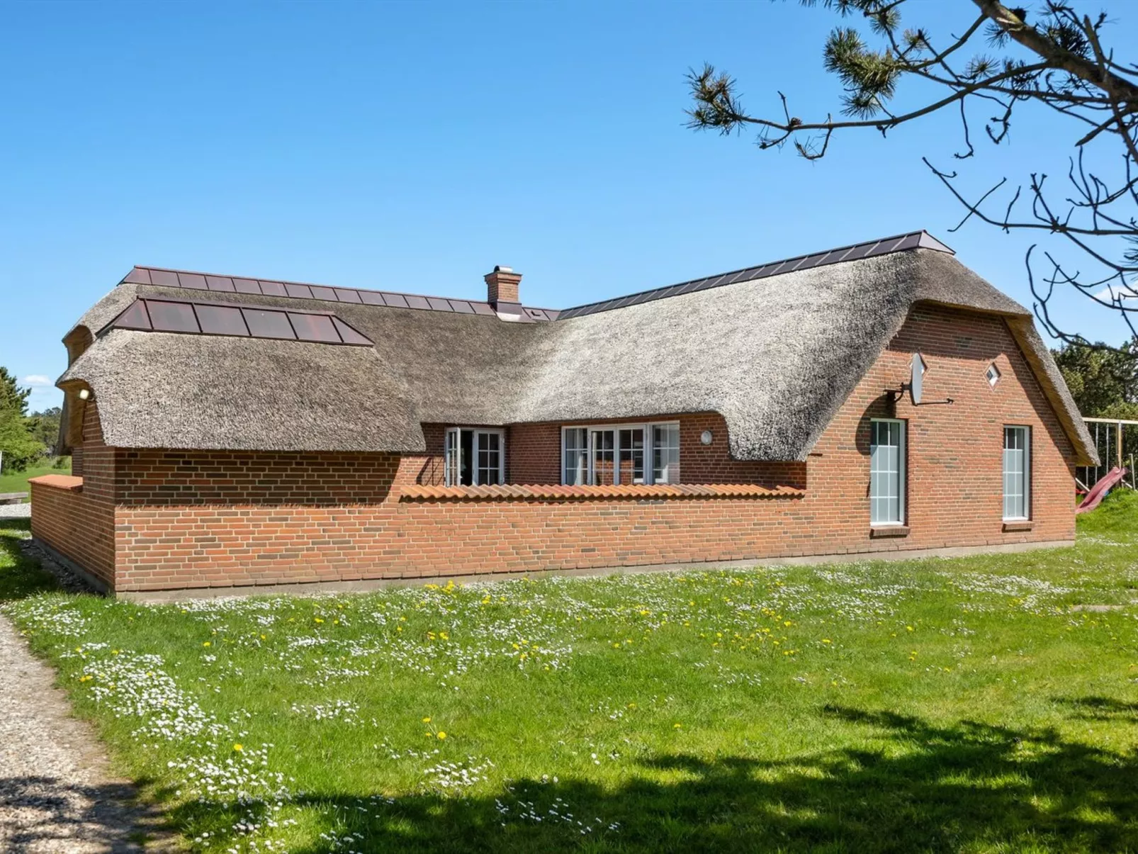 "Jorkin" - 1.8km from the sea-Outside