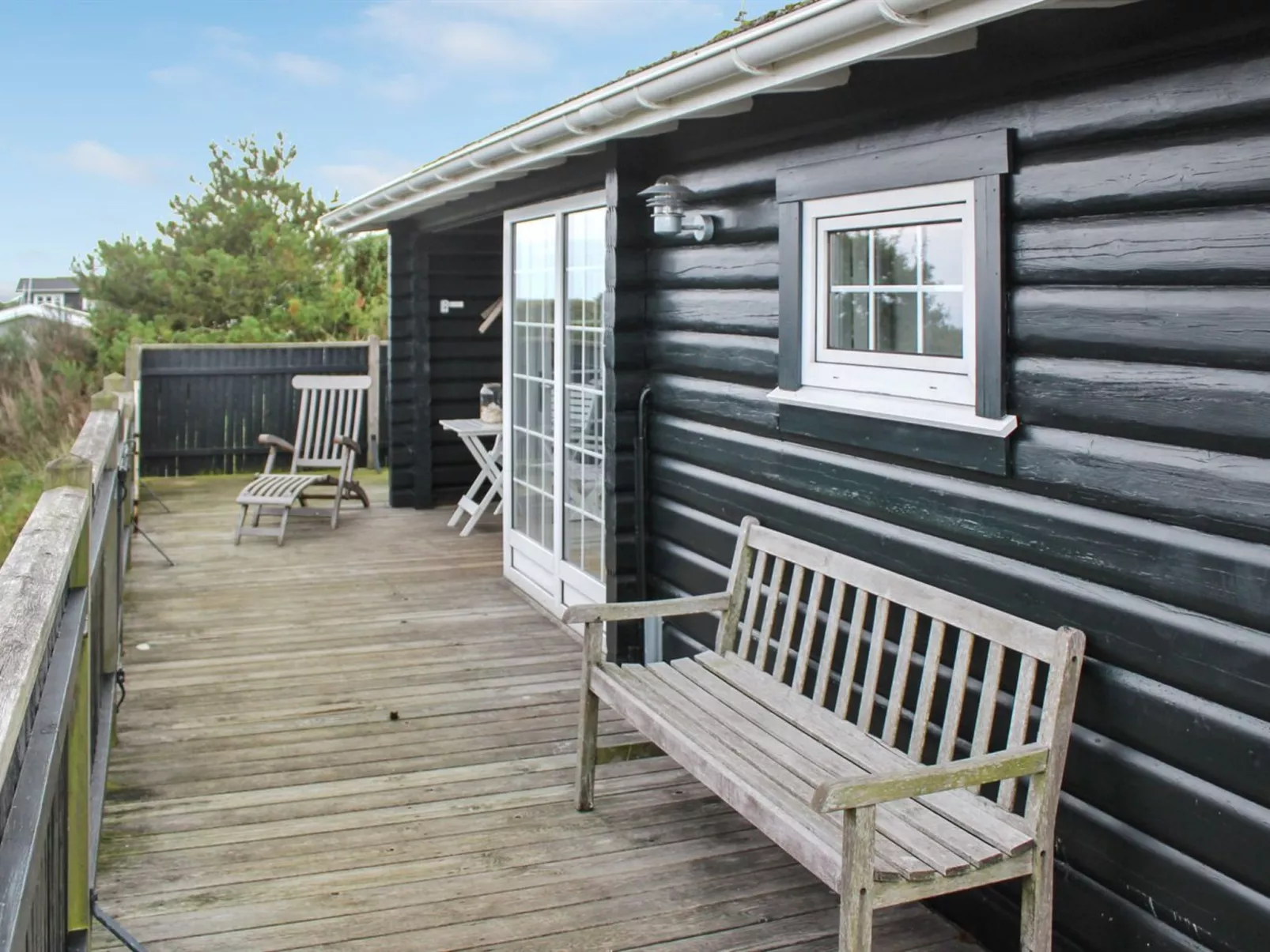 "Jenson" - 75m from the sea-Outside