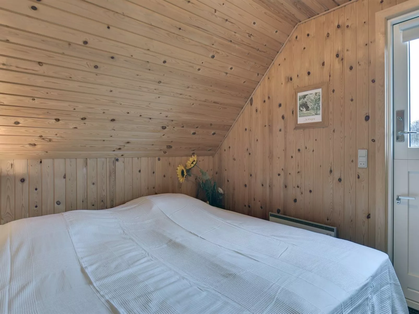 "Hinz" -  from the sea-Drinnen