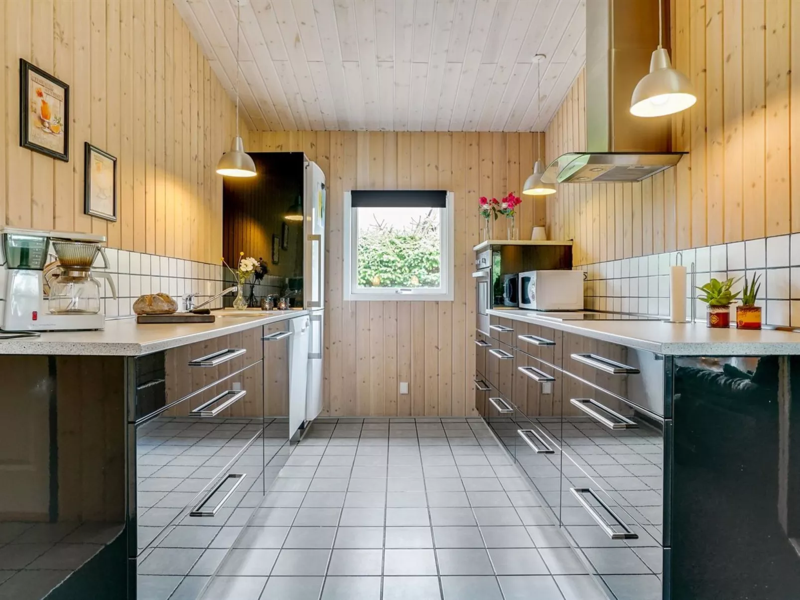 "Tord" - 350m from the sea-Inside