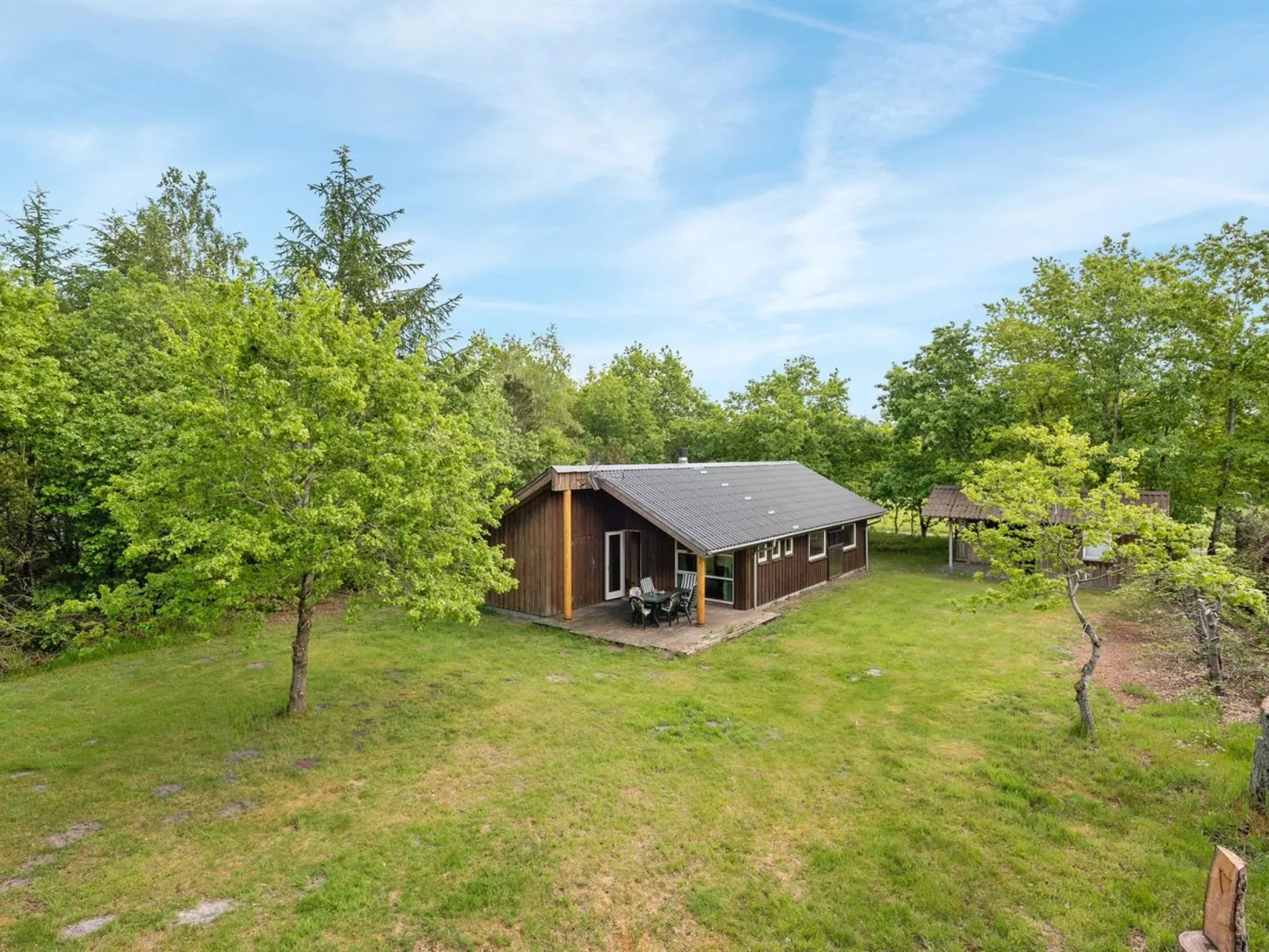 "Tydulf" - 34km from the sea-Outside