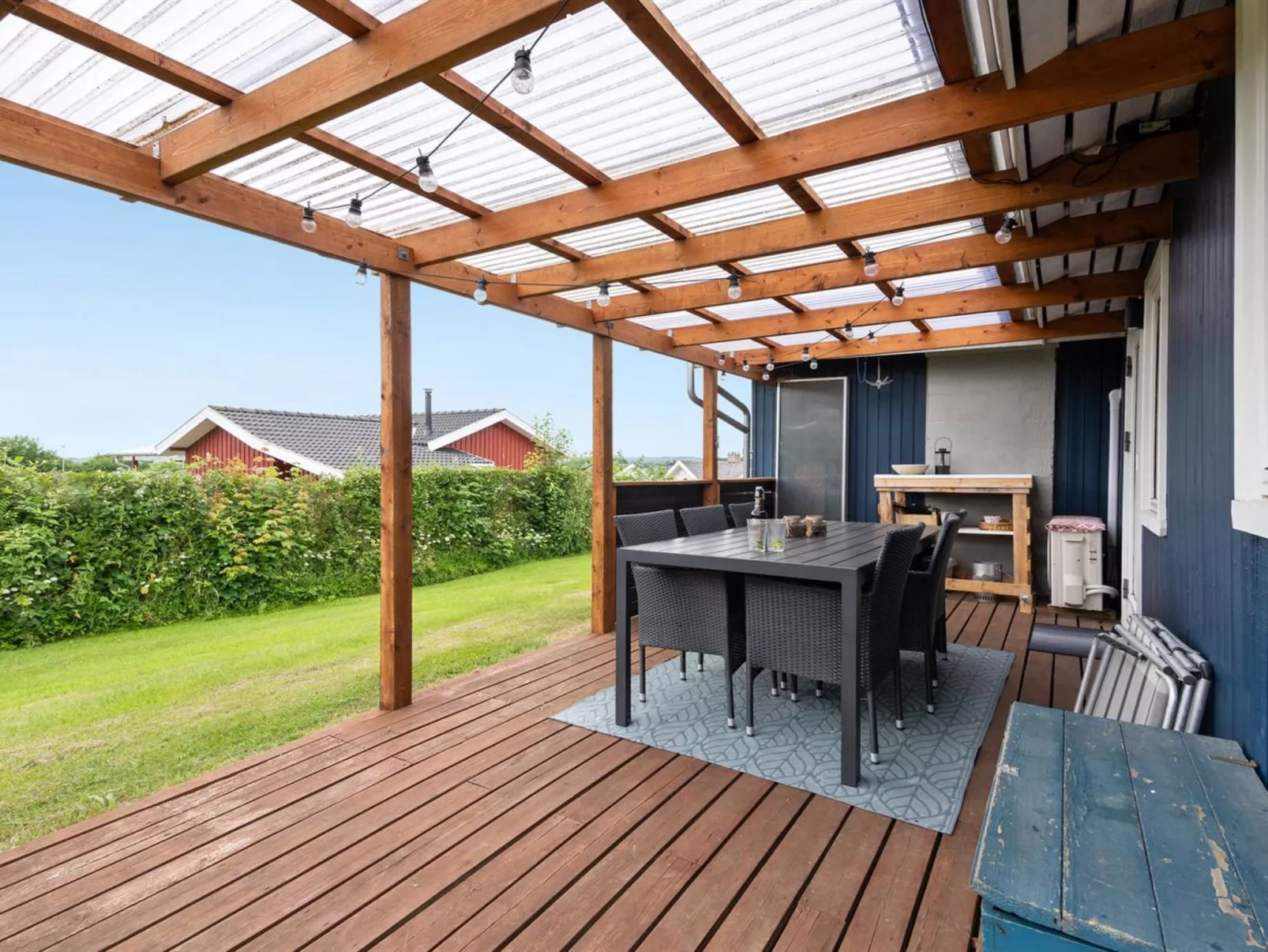 "Roar" - 500m from the sea-Draußen