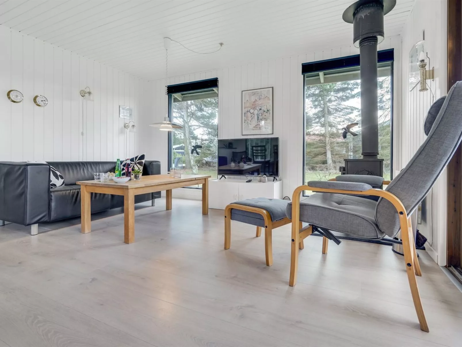 "Aileen" - 900m from the sea-Inside