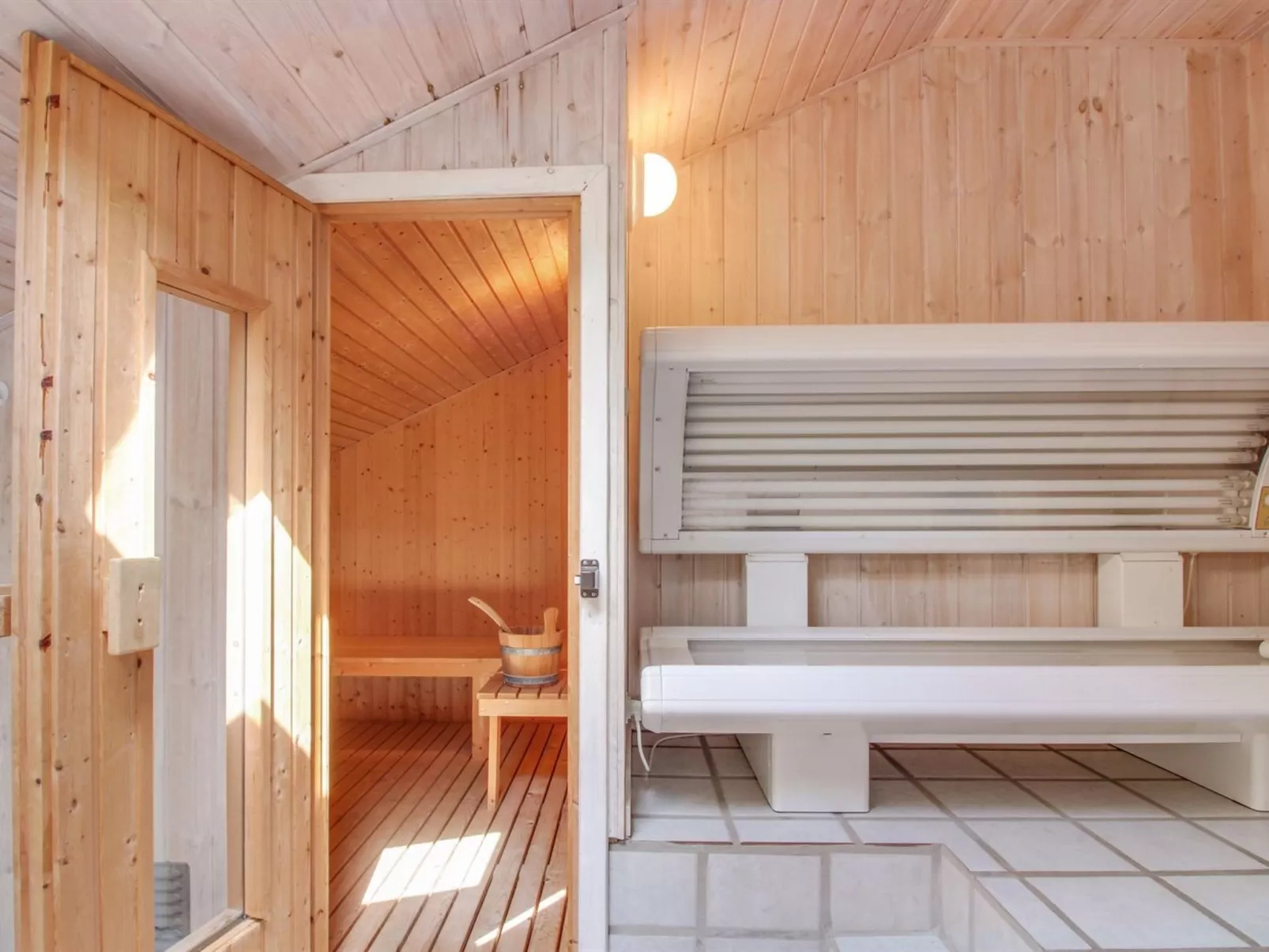 "Almira" - 1.2km from the sea-Dedans