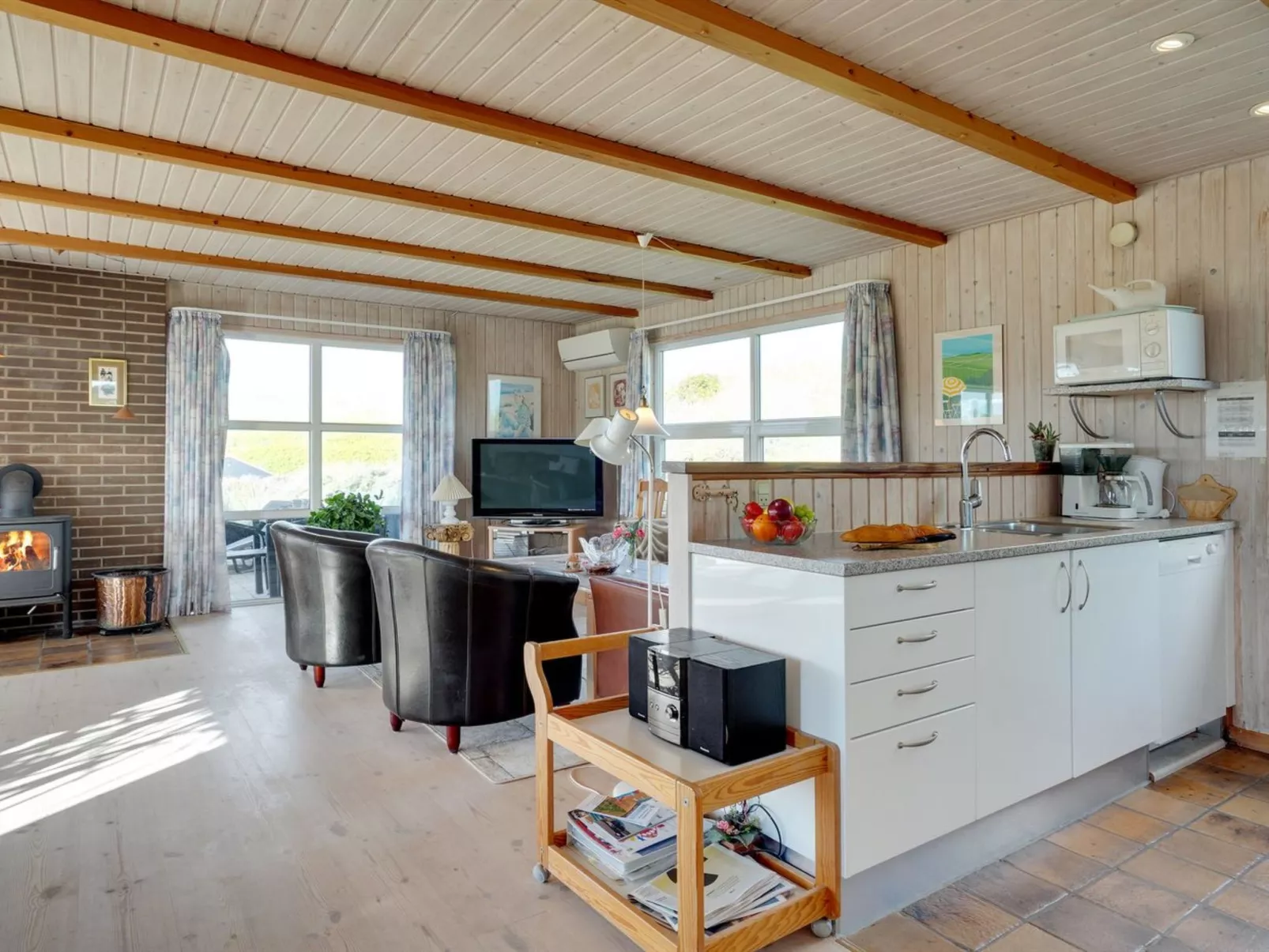 "Dana" - 290m from the sea-Inside