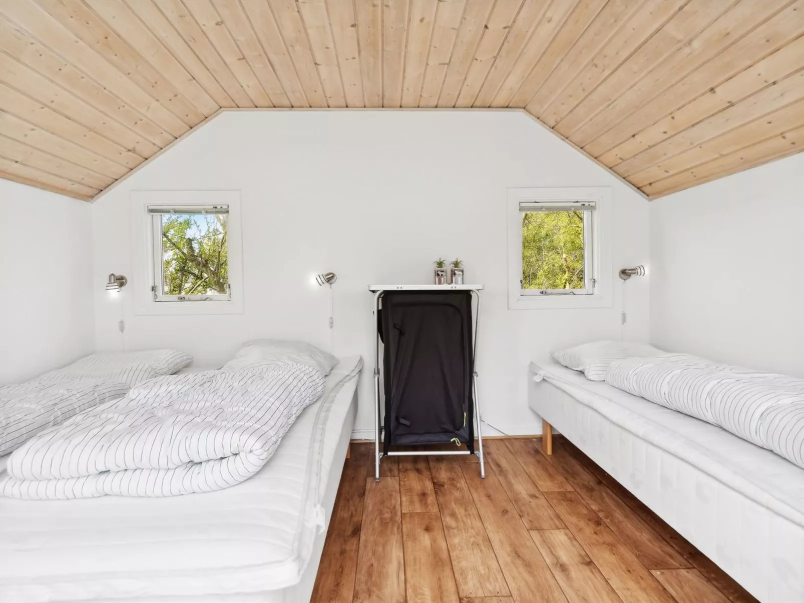 "Store" - 700m from the sea-Dedans