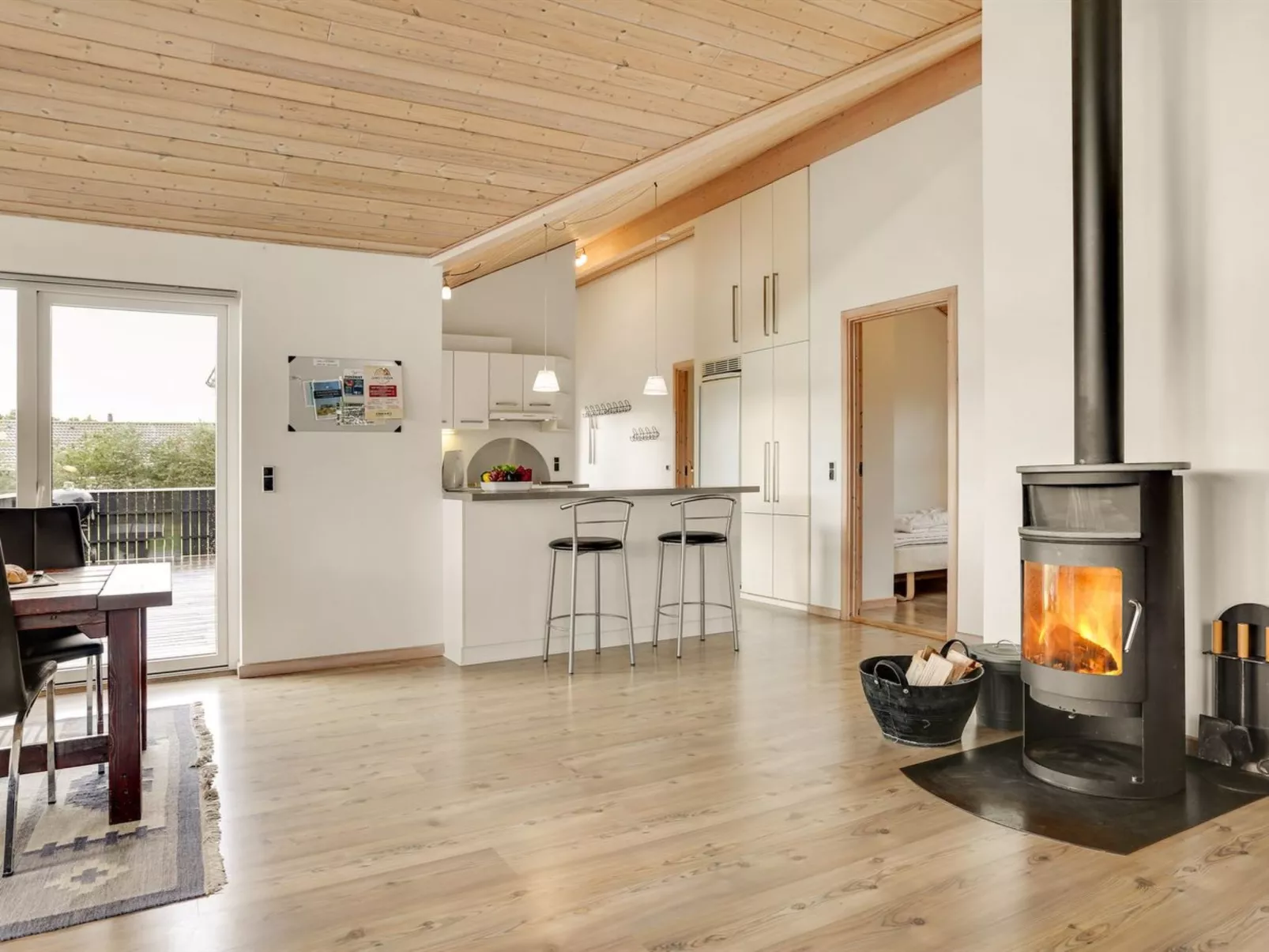 "Lirim" - 50m from the sea-Inside