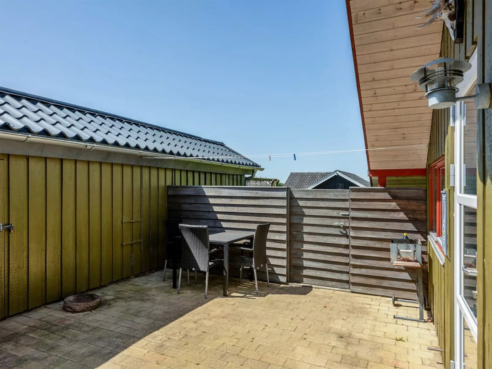 "Ofelia" - 500m to the fjord-Outside