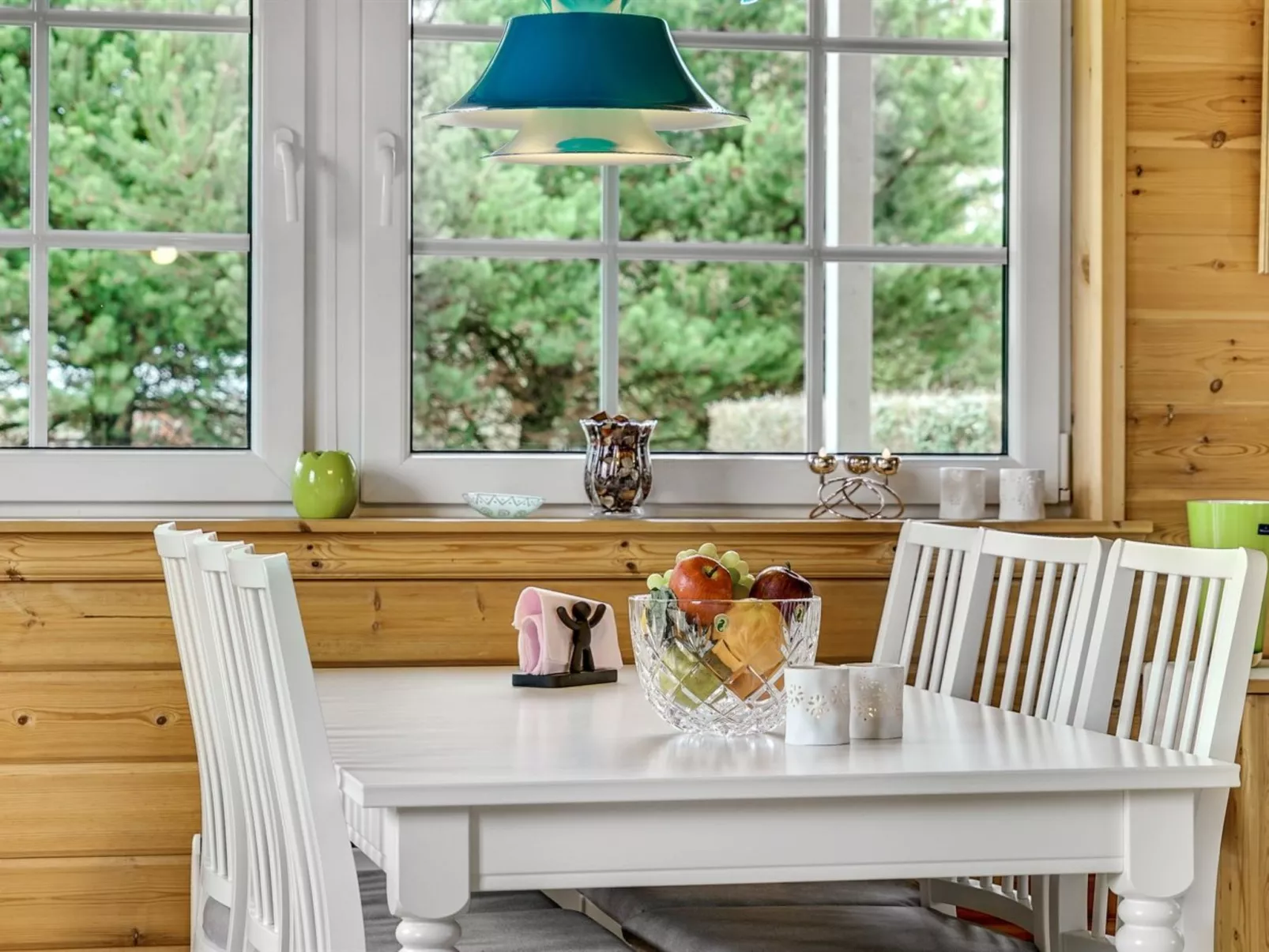 "Goti" - 1km to the fjord-Drinnen