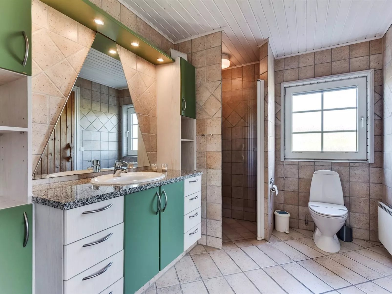 "Aslaug" - 500m from the sea-Inside