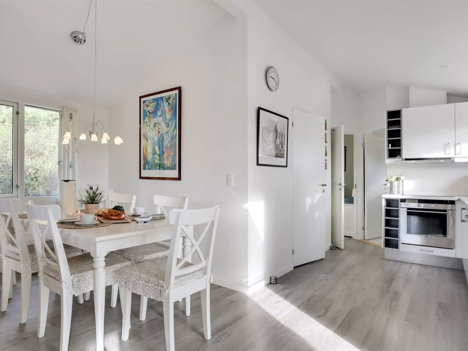 "Poul" - 100m from the sea-Drinnen